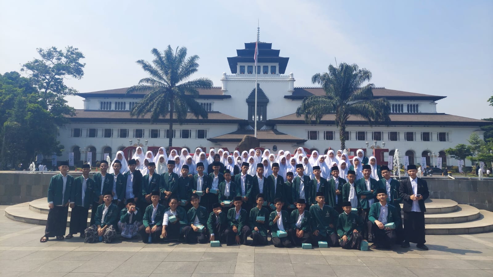 Santri Ulul Albab